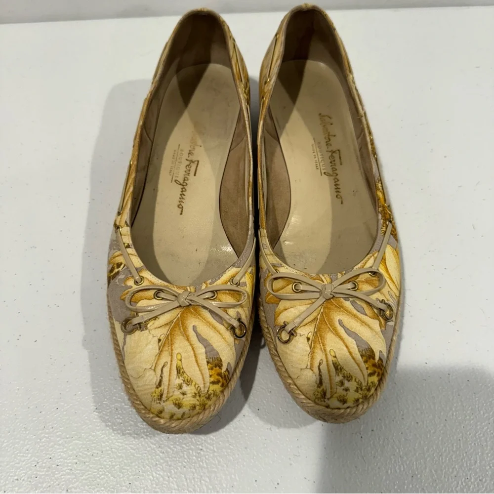 Salvatore Ferragamo Yellow Patterned Ballet Flats/Espadrilles